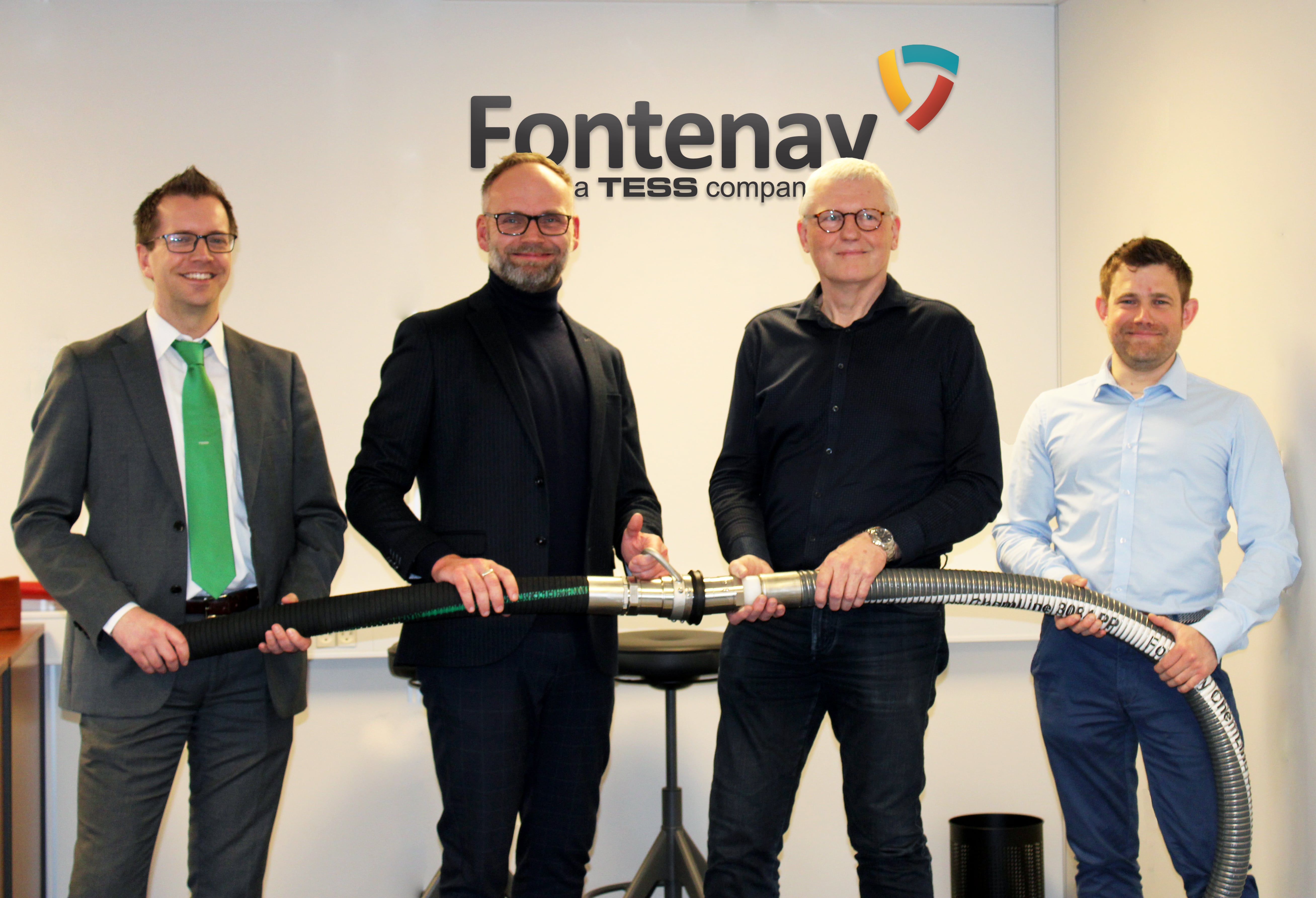 Uffe de Fontenay har solgt Fontenay A/S til TESS. Fremover sidder Michael Larsen i direktørstolen. Fra Venstre: Bent-Ole Hilbert, Michael Larsen, Uffe de Fontenay og Sebastian Kongslund Nielsen